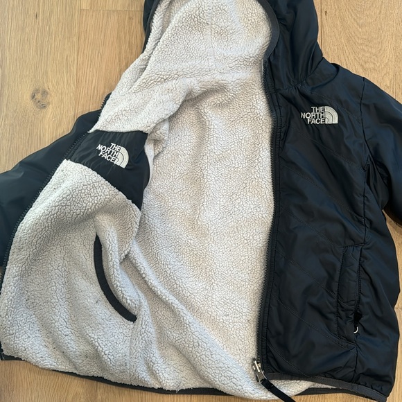 The North Face jacket - Picture 3 of 6